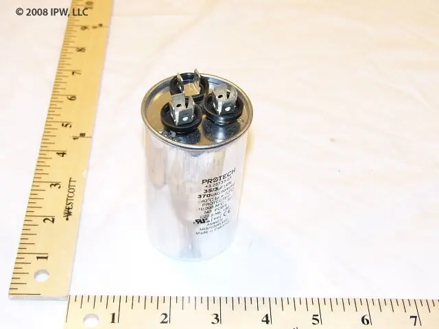 Neuco 43-25133-03 Microfarad 370Vac Round Dual Run Capacitor 35/3 Microfarad
