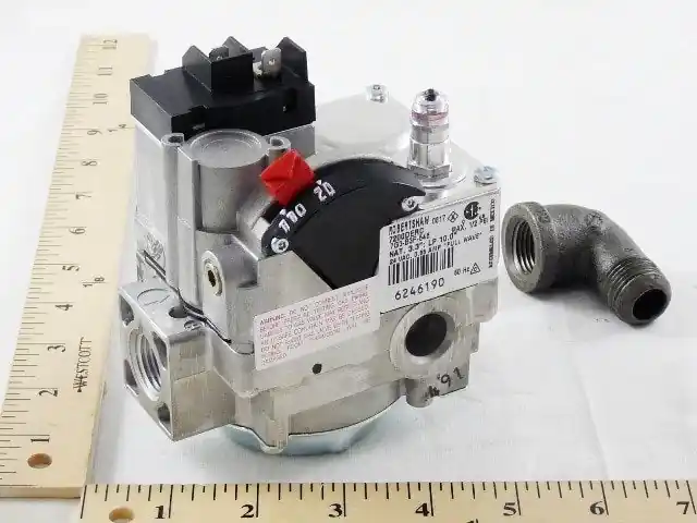Nordyne Intertherm 624619 24V Hot Surface Ignition Step Opening Gas Valve 1/2 Inch Inlet Straight Outlet with 3/8 Inch Right-side Outlet