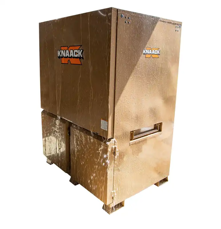Knaack 119-02-KL Field Station 120.7 cu ft w/ KL