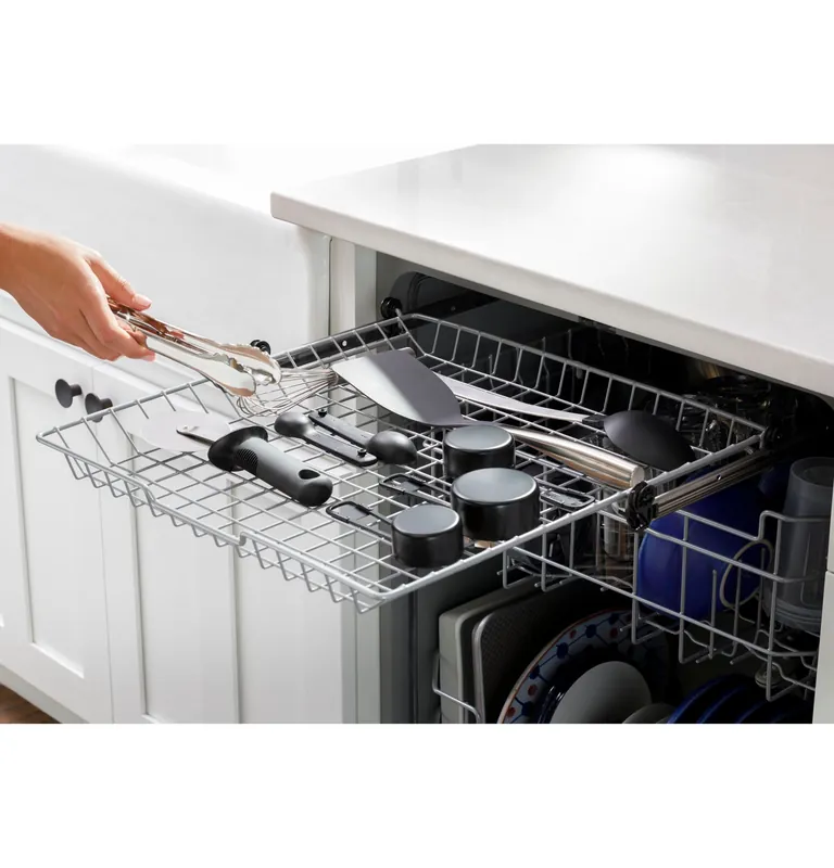 Ge Appliances GDT595HYYFS Energy Star Top Control Hybrid Tub Dishwasher with Third Rack, Bottle Jets, Dry Boost & 50 dBA