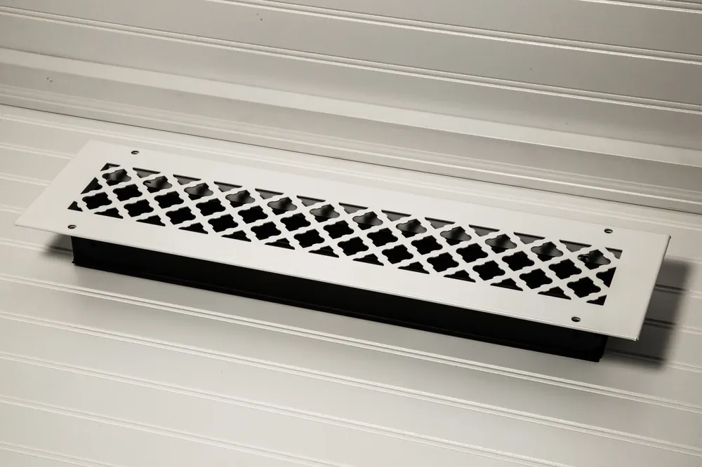 SteelCrest BTU20X4SWHH Supply Vent with Damper 20x4