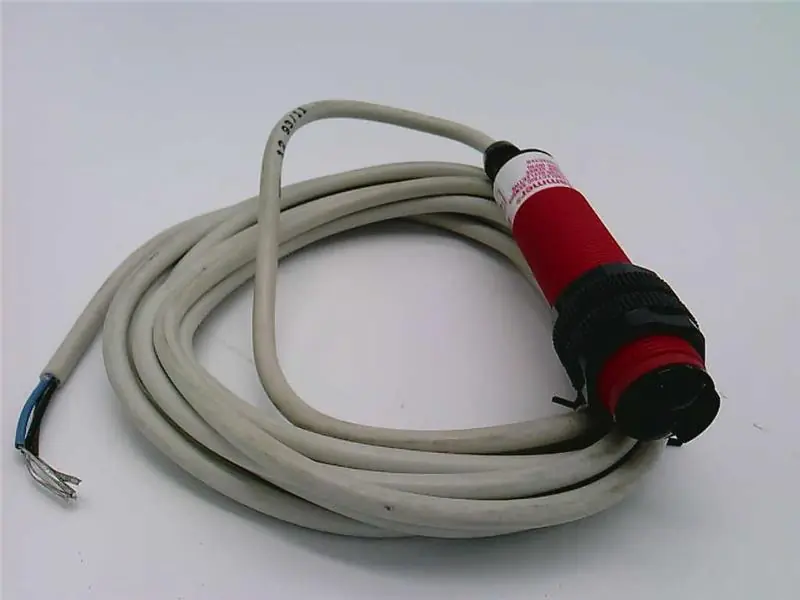 Eaton E58CAL18T110R2 Photoelectric Sensor 8-80 FT