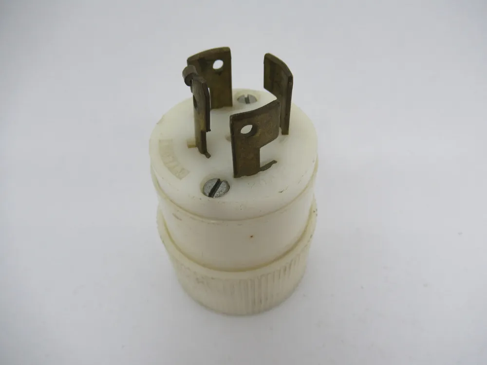 Bryant 3521 Locking Plug 4P5W20A120/208