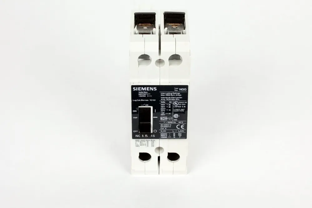 Siemens NGG2B015L Molded Case Circuit Breaker 15A